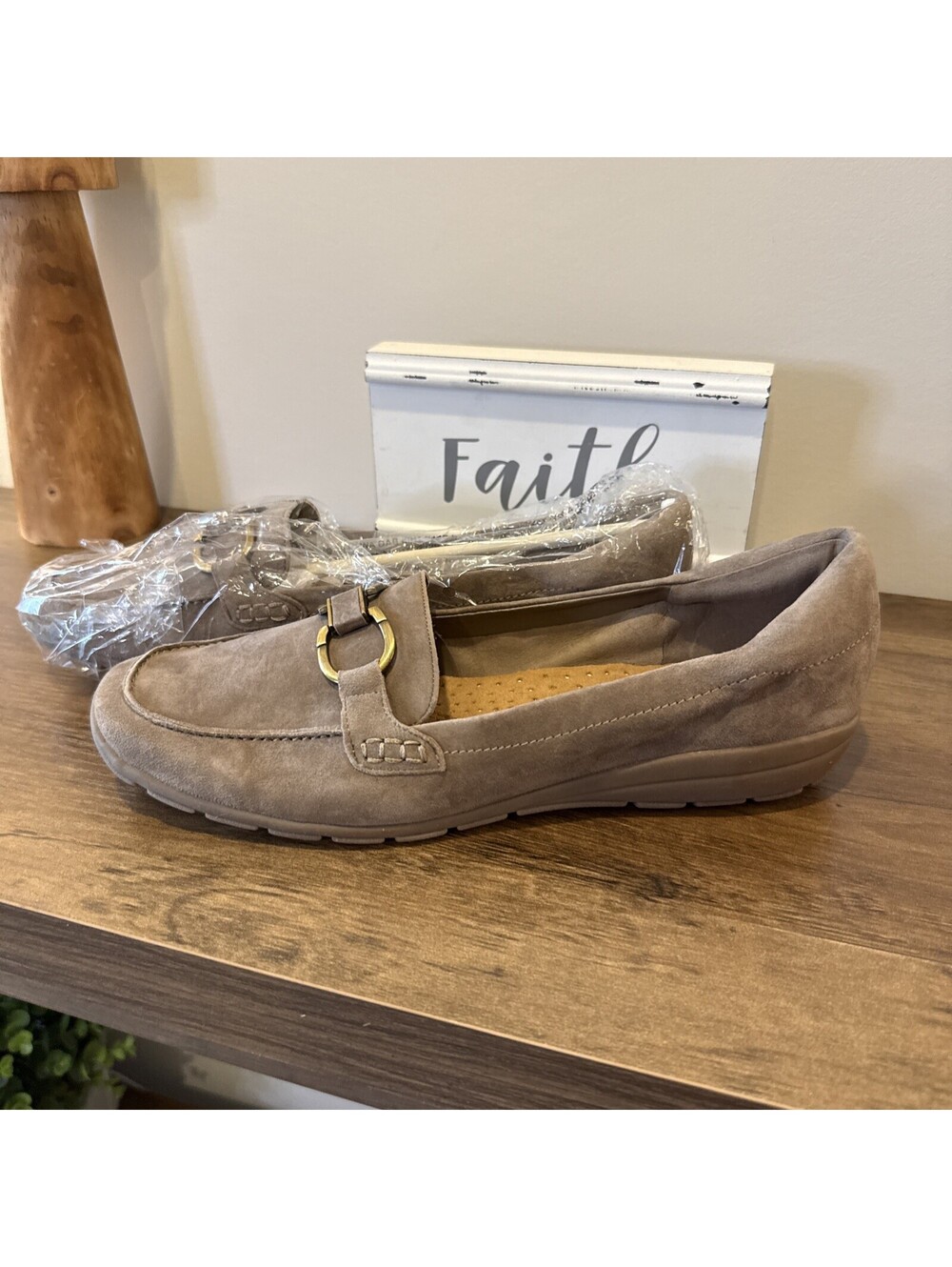 Easy Spirit Avienta Taupe 12W. Wide Width